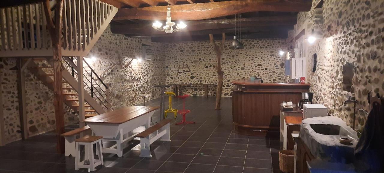 La Ferme Aux Fleurs Bed & Breakfast Ossun ภายนอก รูปภาพ