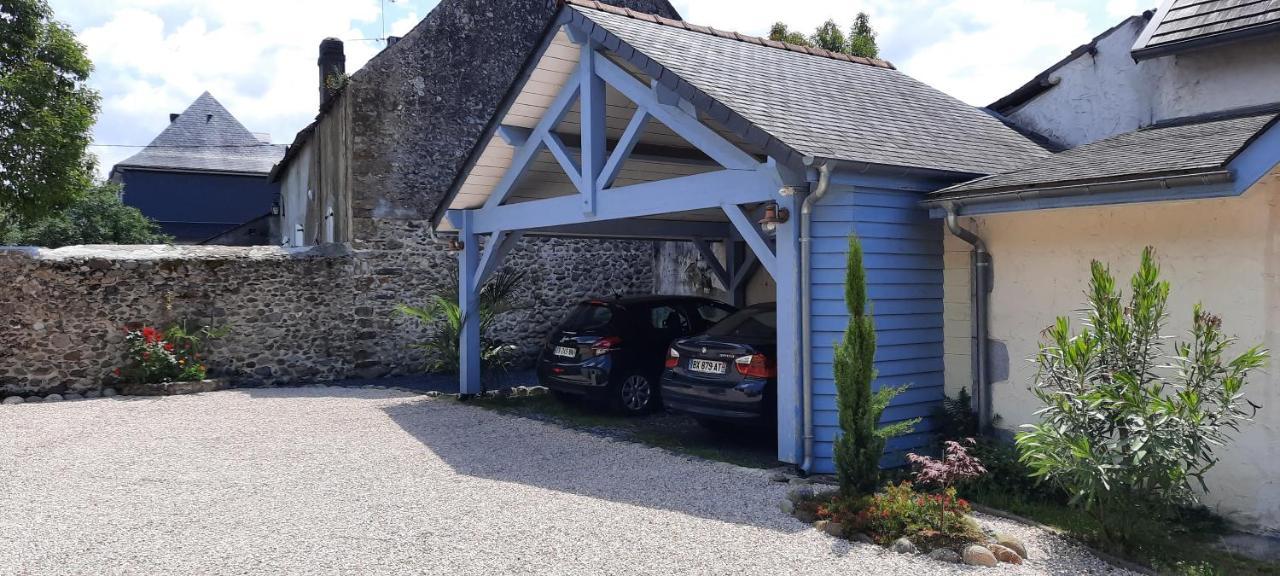 La Ferme Aux Fleurs Bed & Breakfast Ossun ภายนอก รูปภาพ